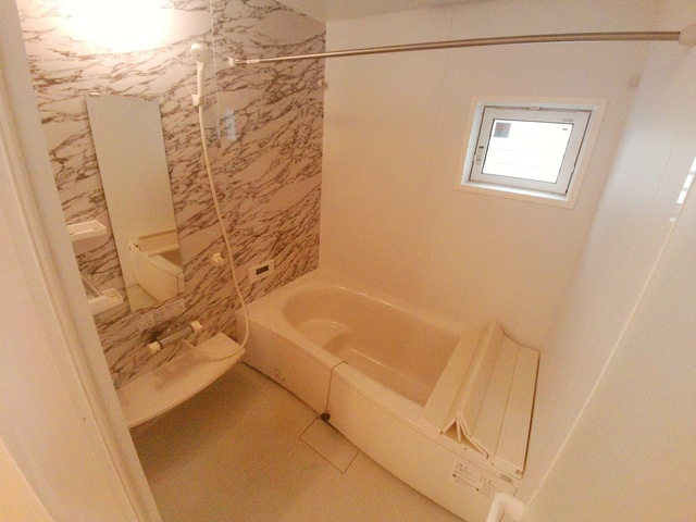 モアレ森南の浴室