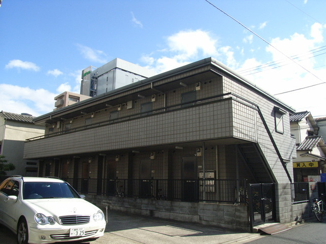 中野区本町２丁目の賃貸マンションの外観|☆駅近　徒歩２分　旭化成施工のヘーベルメゾン。