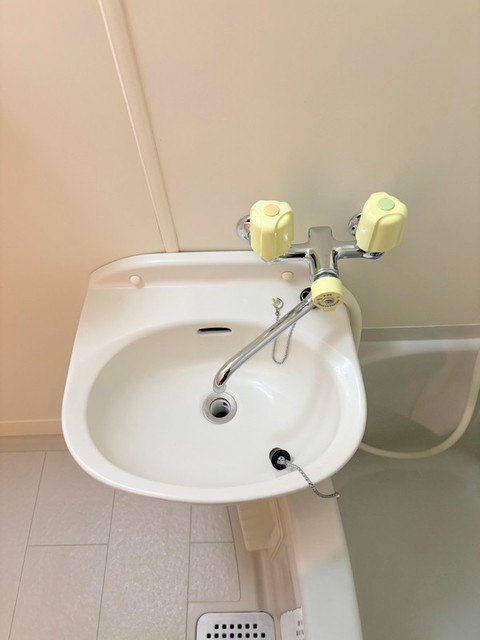 中野区本町２丁目の賃貸マンションの洗面所