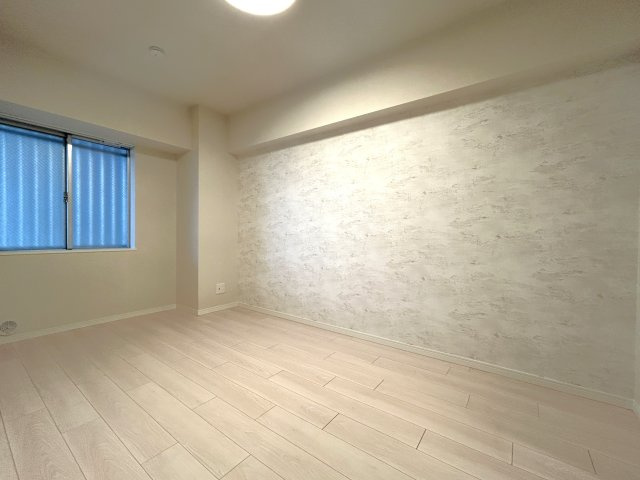 ツインシティ壱番館エンランズ東砂の洋室|各部屋に収納が付いており冬物や夏物、スーツケースなども全部まとめて収納もできますのでお部屋を広く開放的にお使いいただけます。