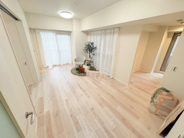 ワコーレレジクス兵庫の居間・リビング