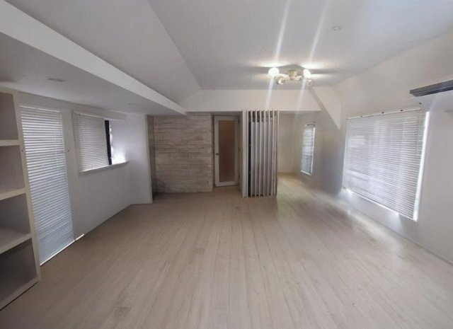 ライオンズマンションお花茶屋駅前通りの居間・リビング