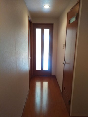 【玄関】 | インポート久留米ルビーV | 毎日通る玄関はこちらです※同タイプのお部屋になります。