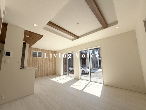 【居間・リビング】 | 【仲介手数料０円】相模原市南区鵜野森2丁目　新築一戸建て | 相模原市南区鵜野森2丁目　新築一戸建て