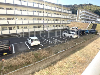 【駐車場】 | 車をお持ちの方に嬉しい駐車場付きの物件です