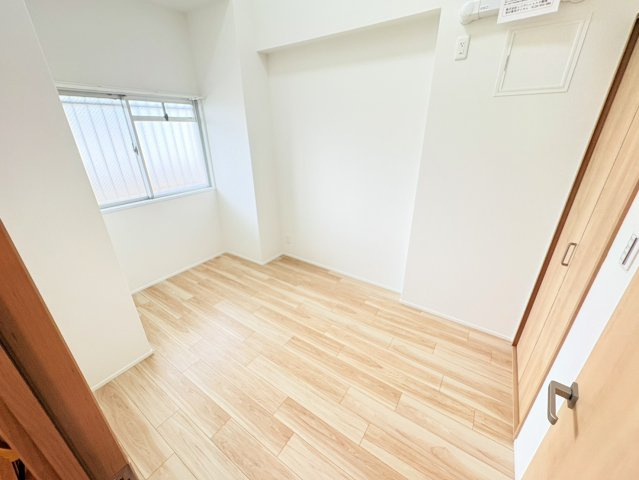 カサベラセントラルプラザ長田の洋室