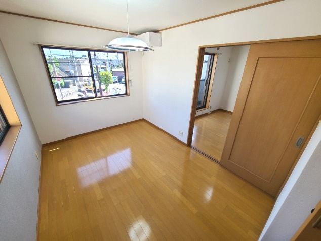 プリーマの居間・リビング|★オール洋室・フラットフロアーの居室です。★