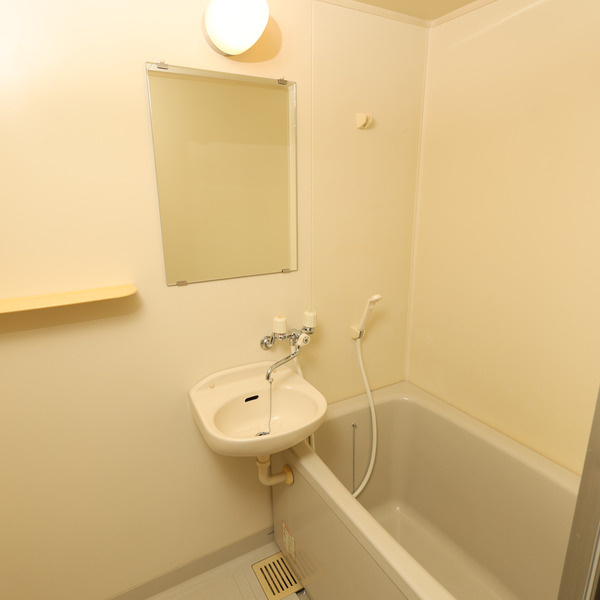 大和商住ビルの浴室