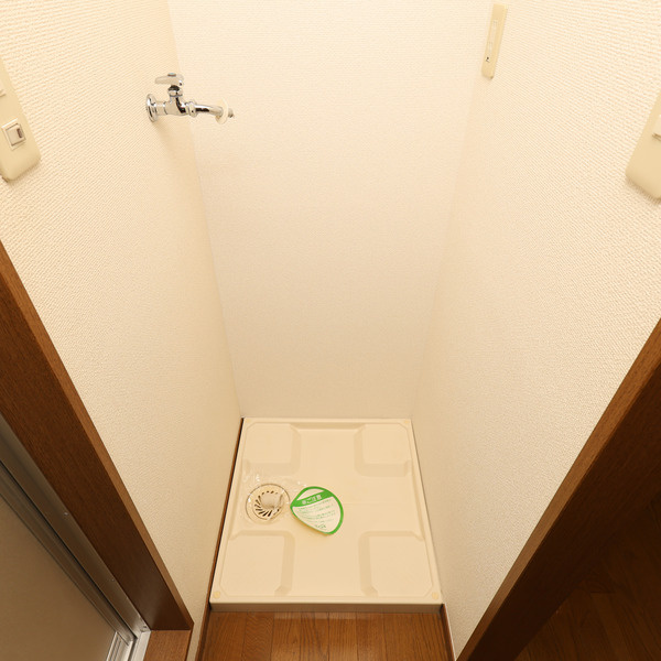 大和商住ビルの洗面所