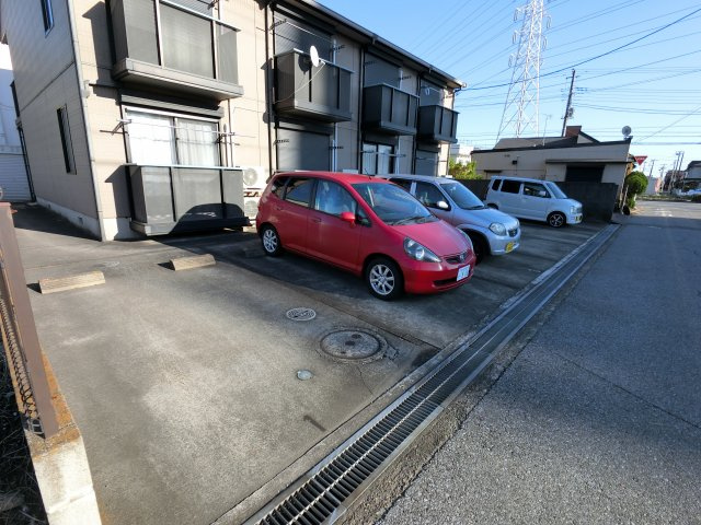 【駐車場】