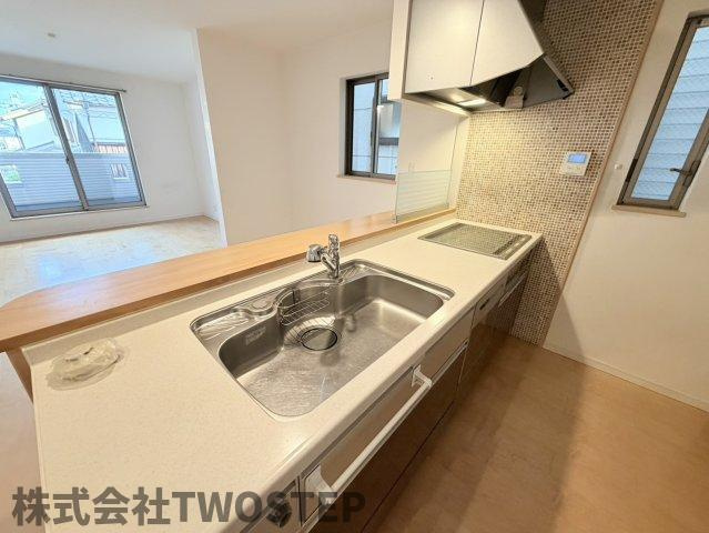 神戸市須磨区須磨浦通6丁目中古戸建のキッチン