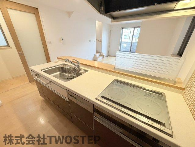 神戸市須磨区須磨浦通6丁目中古戸建のキッチン