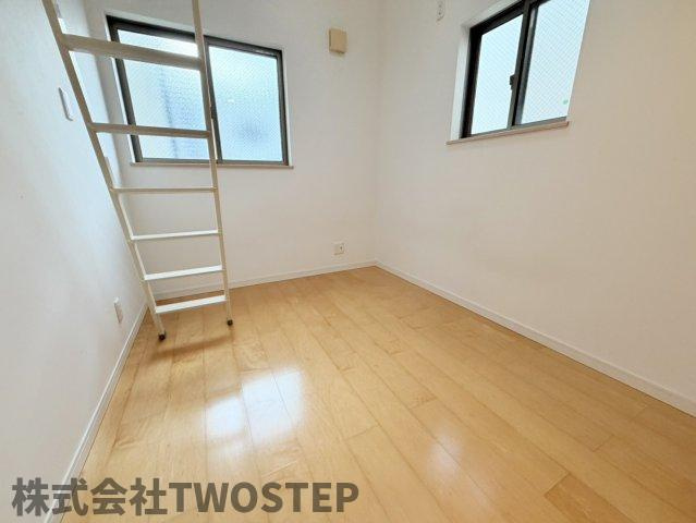 神戸市須磨区須磨浦通6丁目中古戸建の洋室