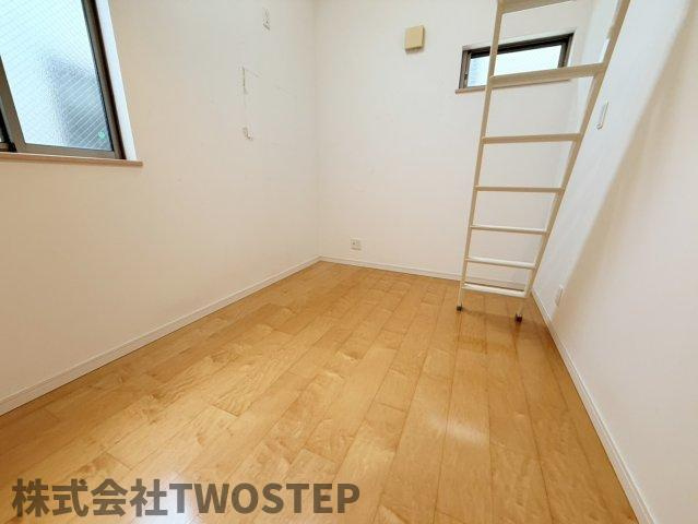 神戸市須磨区須磨浦通6丁目中古戸建の洋室