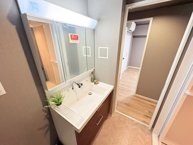 グランドプラザ兵庫パートⅡの独立洗面台