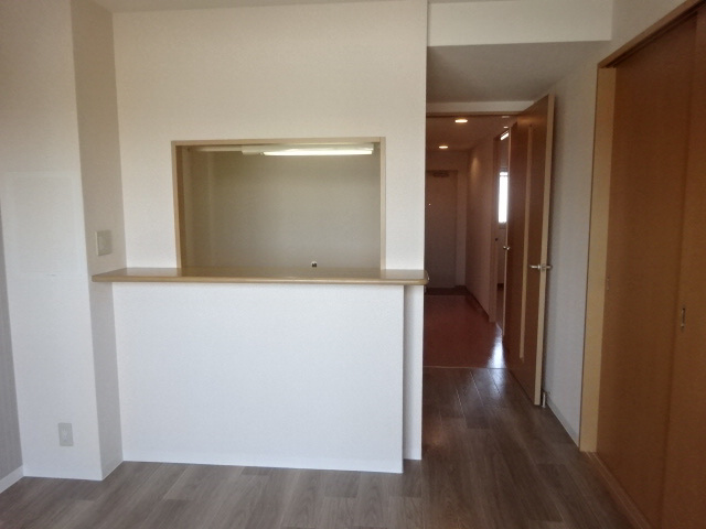 エートピアYMAの居間・リビング