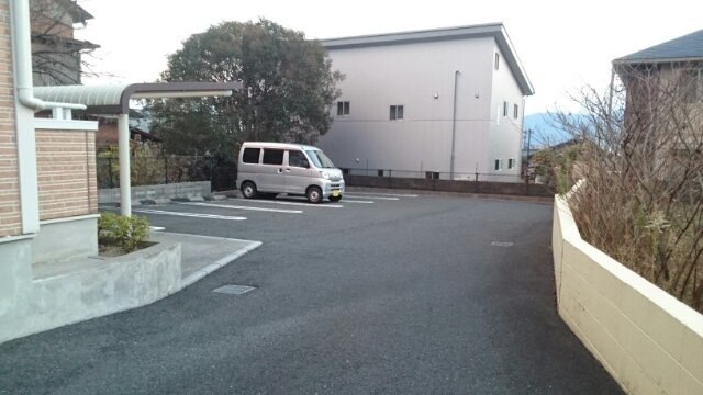 【駐車場】 | クリスマスローズ | 駐車場があります