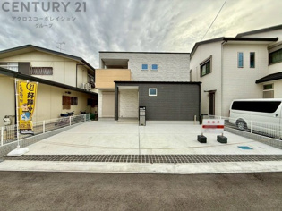 令和7年2月完成！土地面積約43坪の広々とした４LDKです。