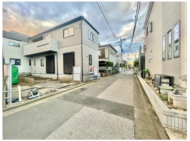 新築／志木市柏町2丁目　全2棟の前面道路含む現地写真
