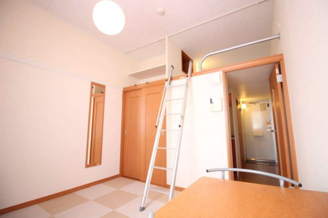 レオパレス青柳第二の居間・リビング|同タイプ画像の為、現況優先