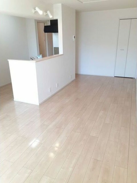 サニー本星の居間・リビング