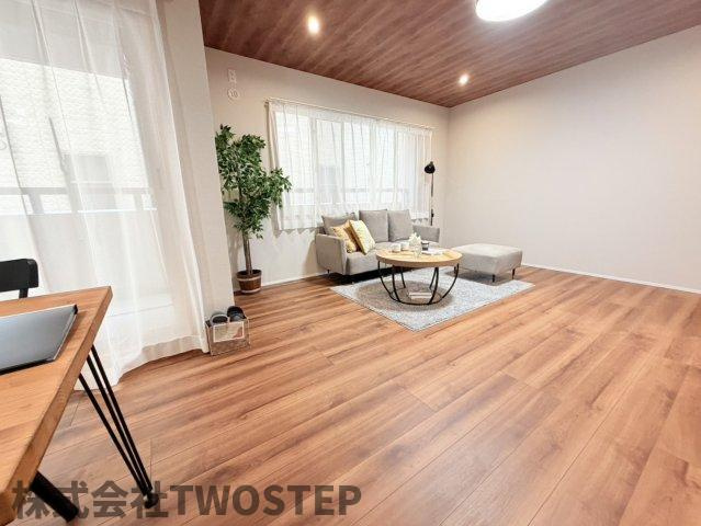 エクセルヴュー御崎公園の居間・リビング