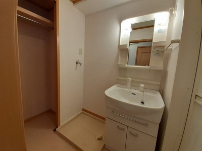 【洗面所】 | アップライゼ | ゆったりとスペースのある洗面所