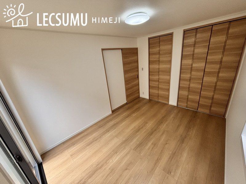 姫路市東雲町5丁目/中古戸建の洋室