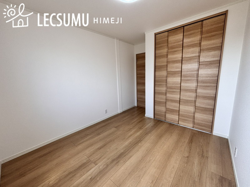 姫路市東雲町5丁目/中古戸建の洋室