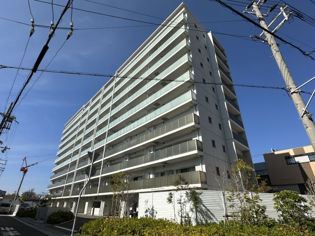 リアラス明石西新町の外観