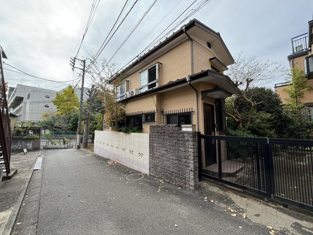 世田谷区駒沢1丁目　中古戸建の外観