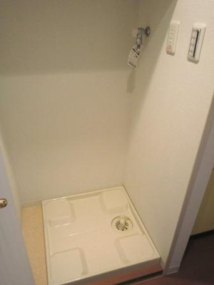 【その他】 | さくらガーデンスクエア | 洗濯機置き場室内