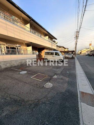 サンハイツ小池の駐車場