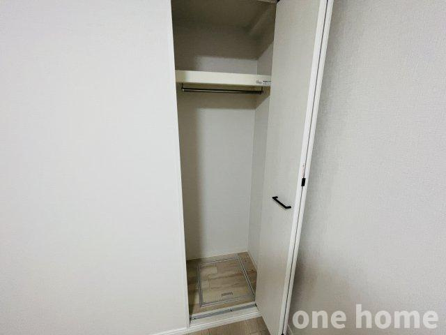 セントラルパレス千船アルテアの収納|◆約4.8帖洋室 収納です！各居室にクローゼット完備され、収納家具を最低限に住空間を有効活用できます！