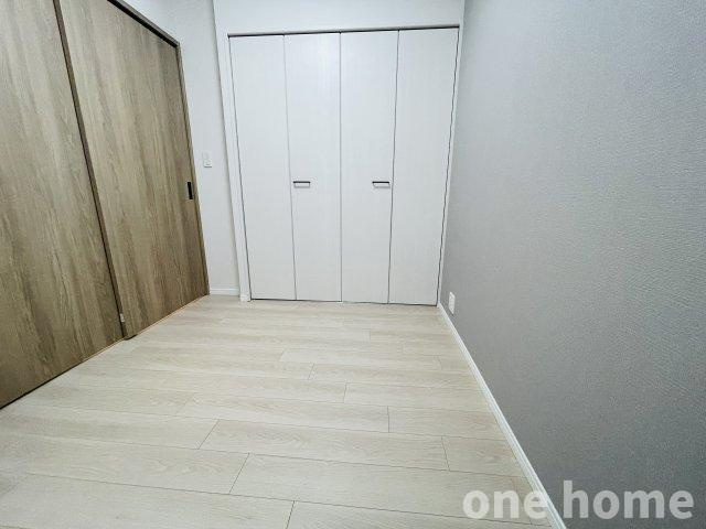 セントラルパレス千船アルテアの洋室|◆約4.0帖洋室です！扉を開放してLDと繋げてご使用も可能です！ライフスタイルに合わせてご活用いただけます！