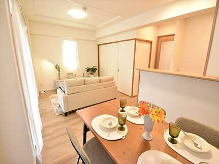 フローレンス幟町の居間・リビング