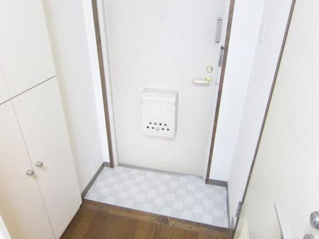 プラザ川口の玄関|※イメージ別号室写真