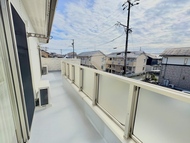 売中古戸建　中央区入野町の展望|2部屋にまたがったバルコニーで広さ十分です！