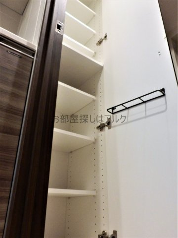 ル・リオン大塚の収納|同物件反転タイプ