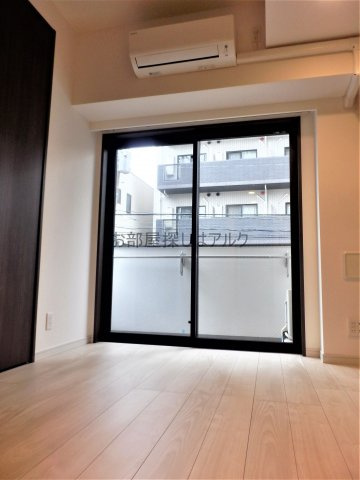 ル・リオン大塚の居間・リビング|同物件反転タイプ