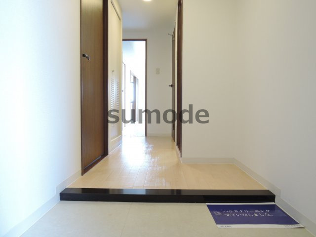 キャピタルグレイスの玄関