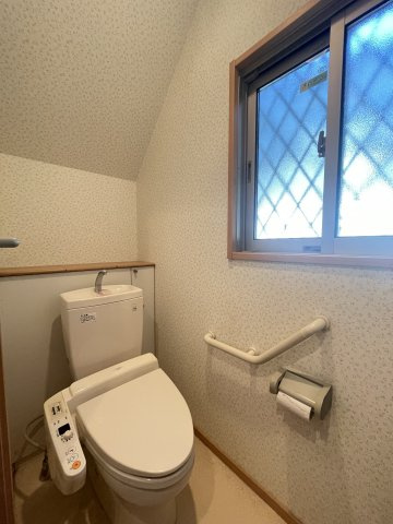 大津市松が丘1丁目　中古戸建のトイレ