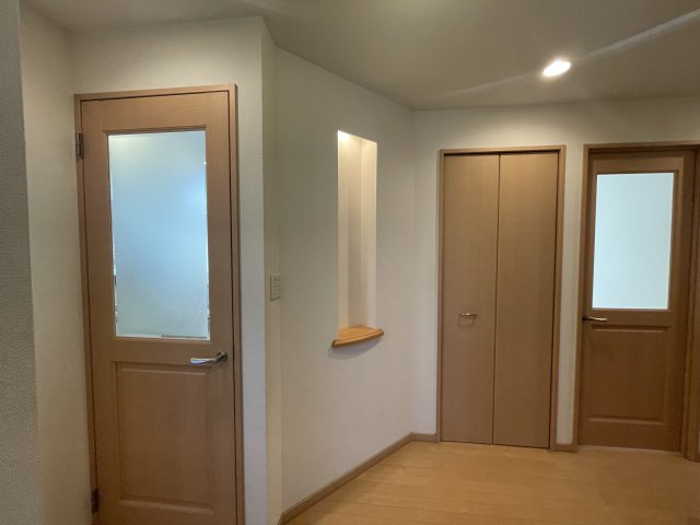 大津市松が丘1丁目　中古戸建の玄関