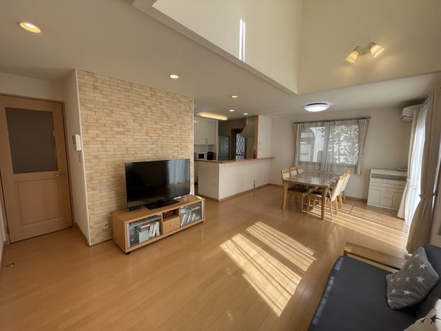 大津市松が丘1丁目　中古戸建の居間・リビング