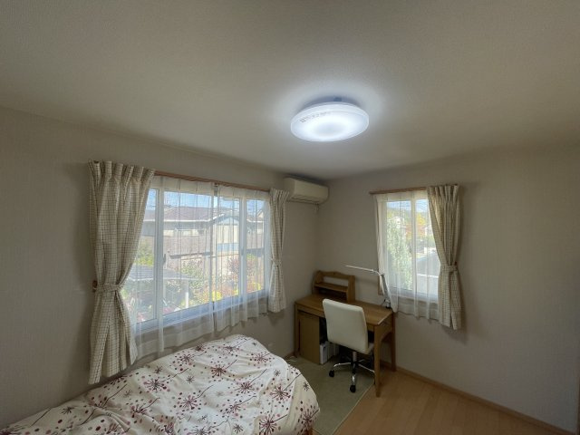 大津市松が丘1丁目　中古戸建の洋室