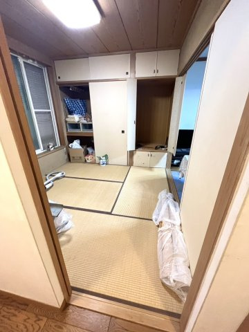 本郷二丁目戸建の和室|1階※残置物は撤去いたします