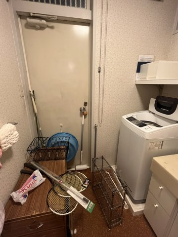 本郷二丁目戸建のランドリースペース|1階※残置物は撤去いたします