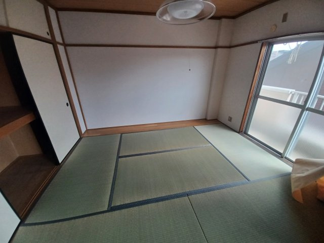 クイーンハイツの和室