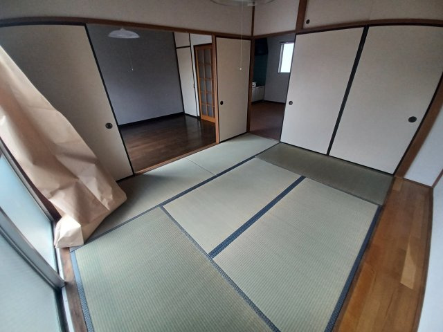 クイーンハイツの和室