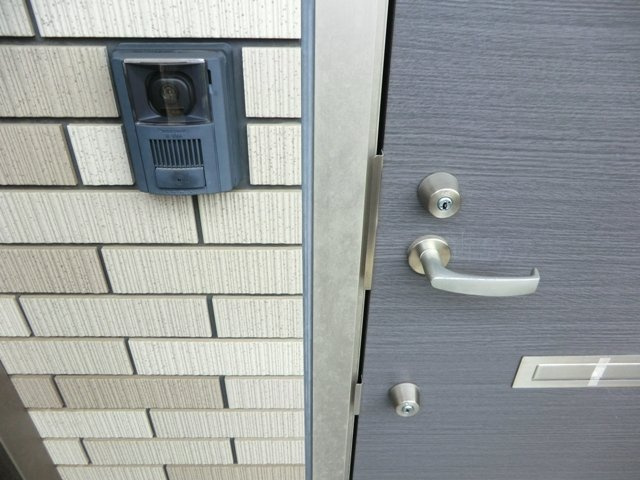 エスポワール（本太）のセキュリティ|★玄関ダブルロック＆ＴＶモニターホン完備！★